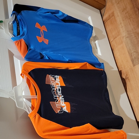 Two Boys Under Armour boys long-sleeved shirts, size 6 - Picture 1 of 6